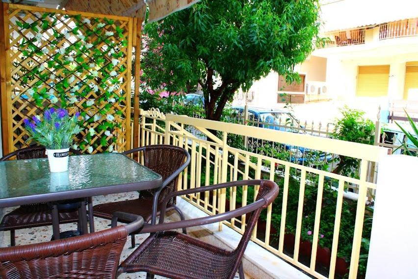 Amalia House Apartamento Nea Kallikrateia Exterior foto